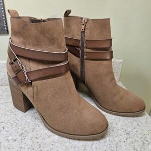 NWOT: Madden Girl Heeled Strappy Brown Ankle Booties, Size 9